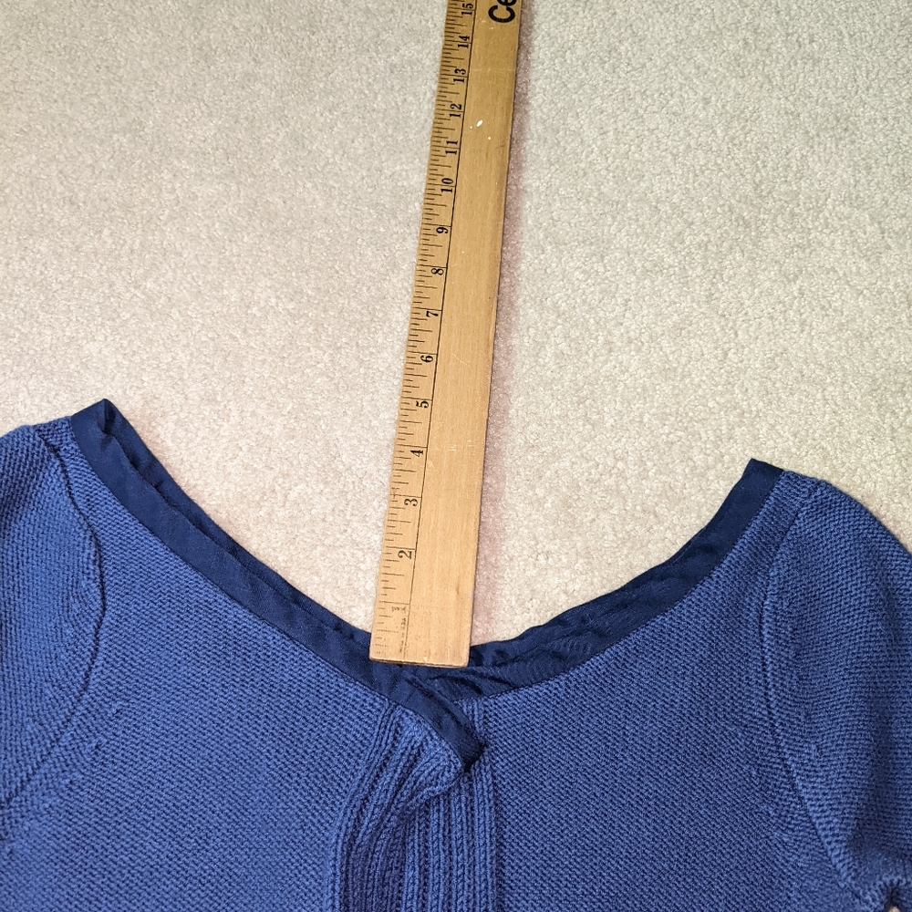 Blue sweater - Picture 2 of 12